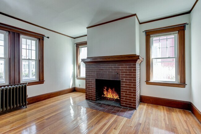 Foto del edificio - 152 Theodore Parker Rd
