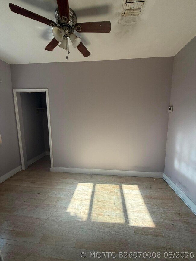 Foto del edificio - 420 Lilac Ct