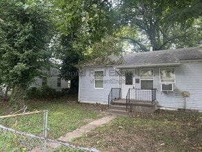 Building Photo - 302 Cobb St