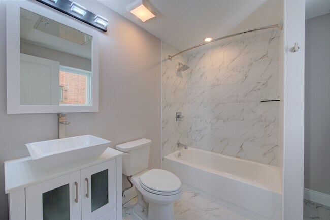 Building Photo - GLM Rentals