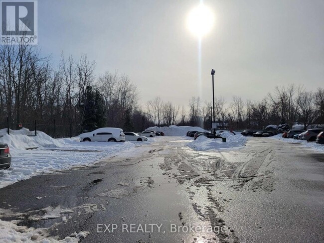 Building Photo - 95 Barrie Rd