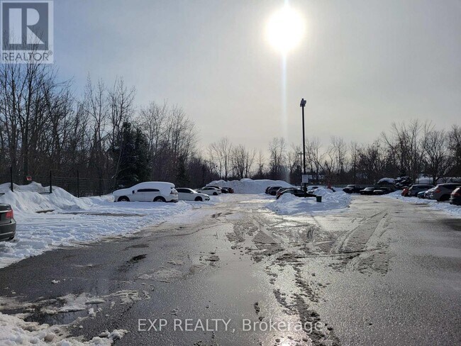 Photo du bâtiment - 95 Barrie Rd