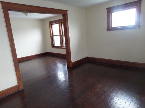 Building Photo - 1542 Pierce Ave