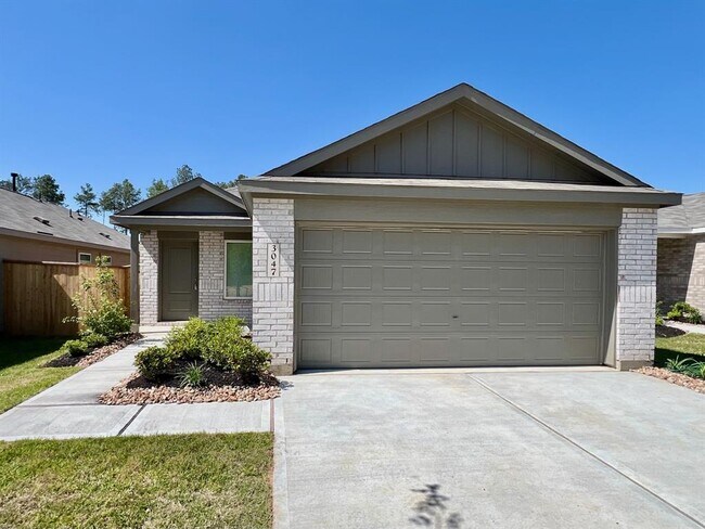 Building Photo - 3047 Mallorca Dr