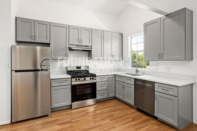 Photo - 523 B St Apartment