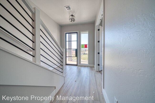 Building Photo - 4 br, 4 bath House - 8921 NW 135th Pl