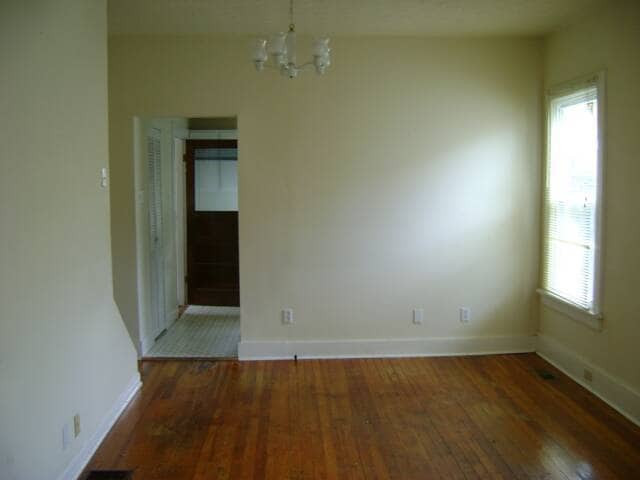 Building Photo - Now Pre-Leasing for Fall Semester 2026