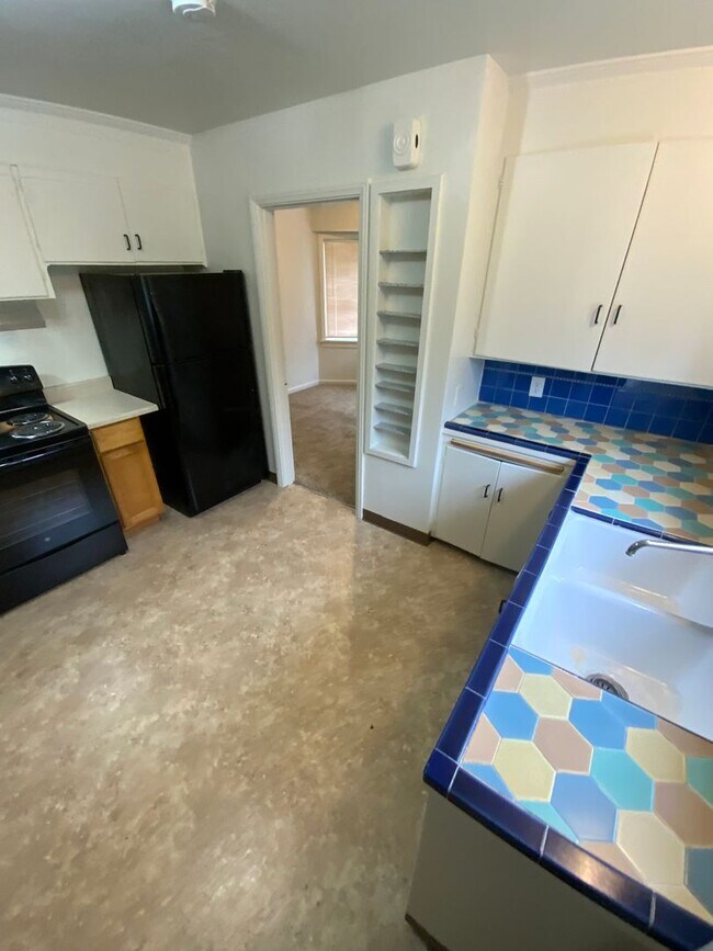 Building Photo - Lakewood 3bdr Duplex UNIT #B