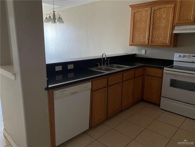 Foto del edificio - 19 Scottland Dr