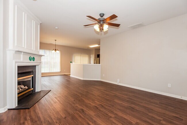 Foto del edificio - 2728 Wingdale Dr