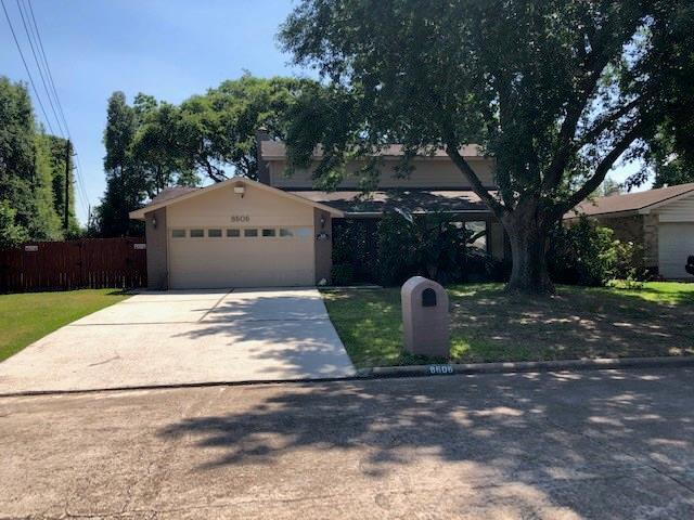 Primary Photo - 8606 Carriage Creek Dr
