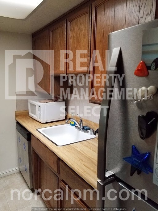 Foto del edificio - 2 Bed 1 Bath in Sacramento
