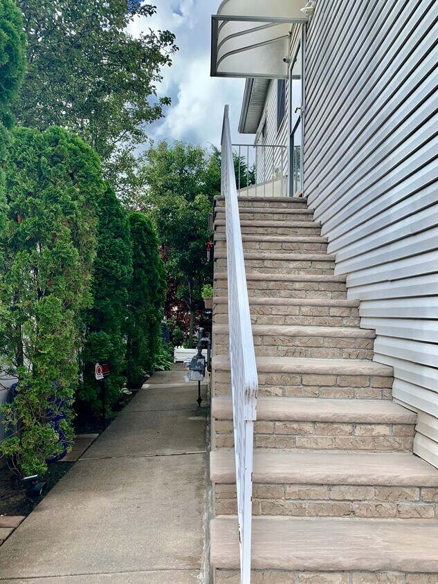 Primary Photo - 225 Downes Ave