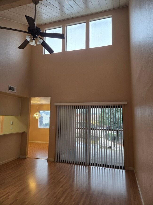 Building Photo - 2950 Niagra #262 - Turlock Condo