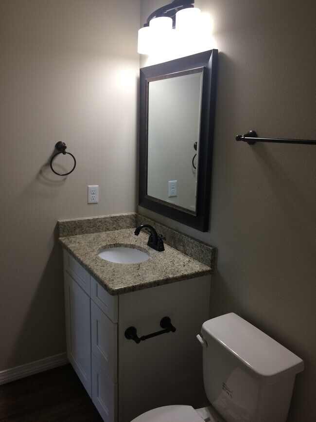 Foto del edificio - 2239 Forsyth St