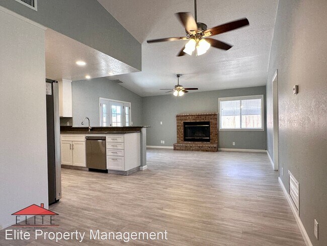 Building Photo - 3 br, 2 bath House - 641 E Church Ave