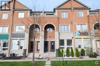 Building Photo - 2915 Bur Oak Ave