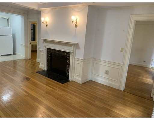 Building Photo - 122 Bowdoin St