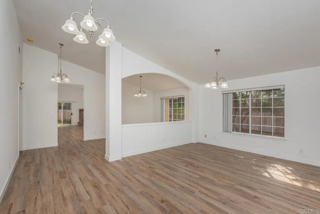 Foto del edificio - 1167 Meadow Lake Dr