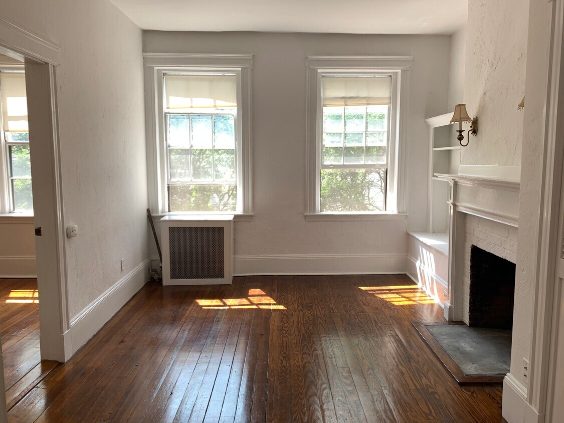 Primary Photo - 20 Garden St
