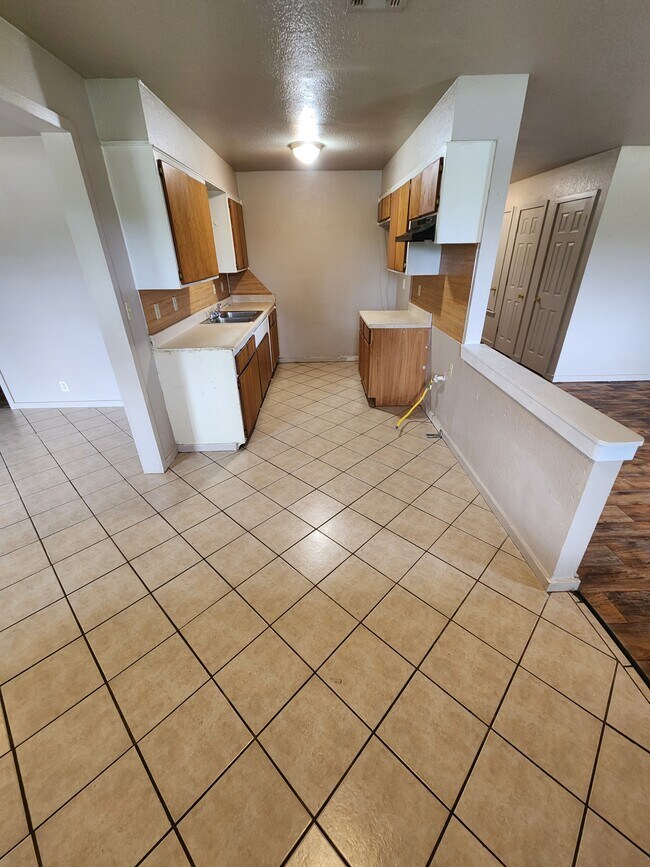 Foto del edificio - 300 S Cash