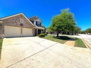 Building Photo - 601 Arrowhead Trail