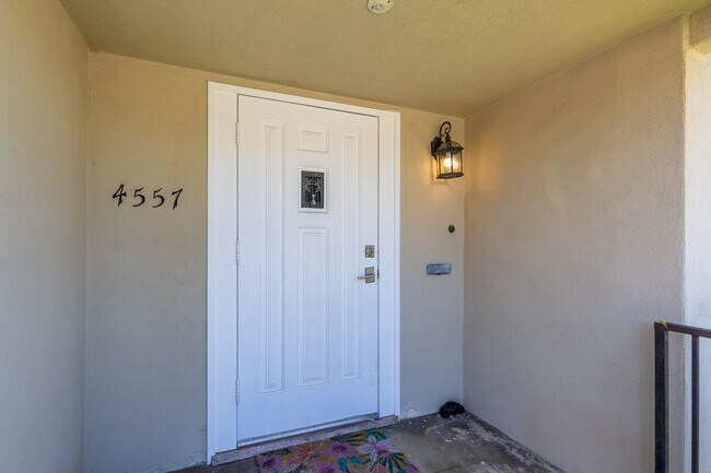 Foto del edificio - 2 Bed, 2 Bath home in Ocean Beach