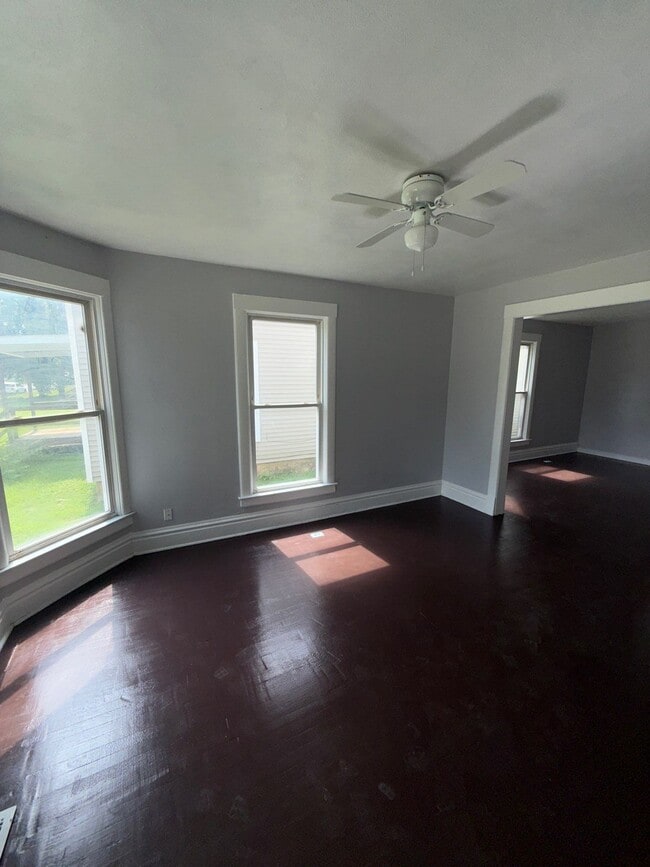 Foto del edificio - 940 N Court St
