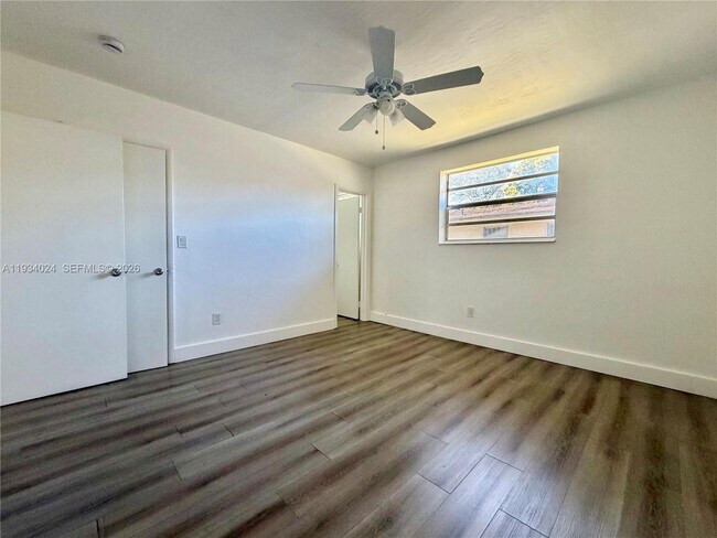 Building Photo - 3100 NW 135th St