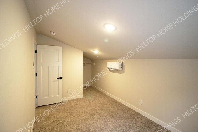 Building Photo - 17 Brookside Rd