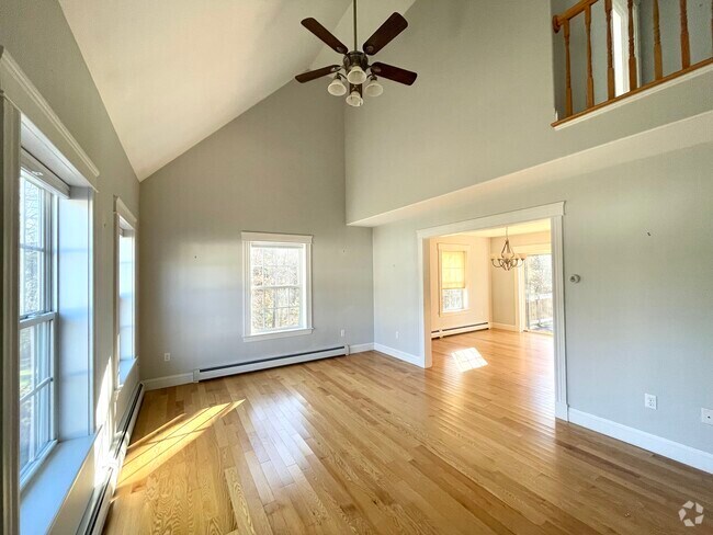 Building Photo - 32 Sergeant Ln