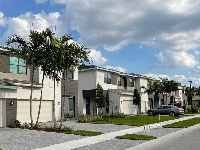 Building Photo - 4366  Arcturus Lane  Lake Worth Fl 33467