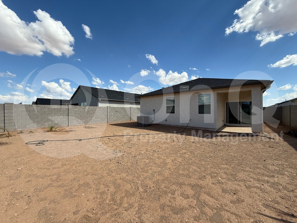 Building Photo - 5478 Azara Dr