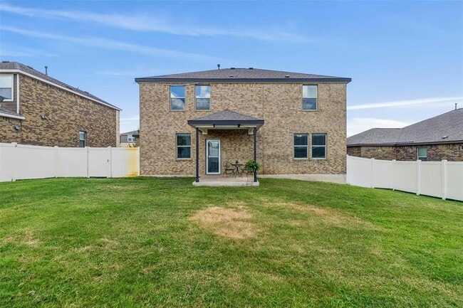 Building Photo - 10925 Zoeller Dr