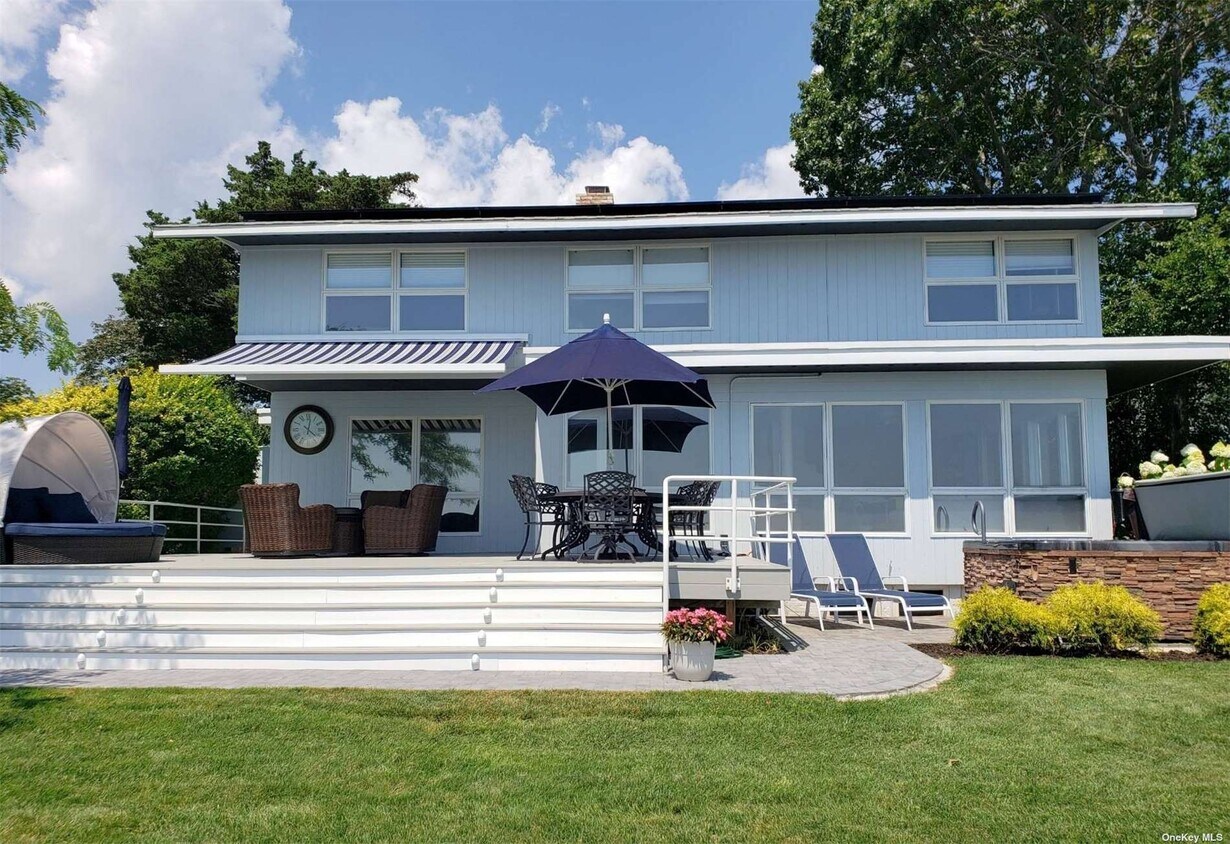 11 Beach Rd, Jamesport, NY 11947 House Rental in Jamesport, NY