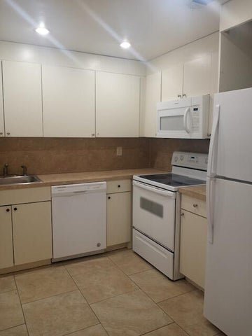 Foto del edificio - 632 NW 13th St
