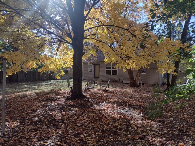 Foto del edificio - 4825 Ridge Rd
