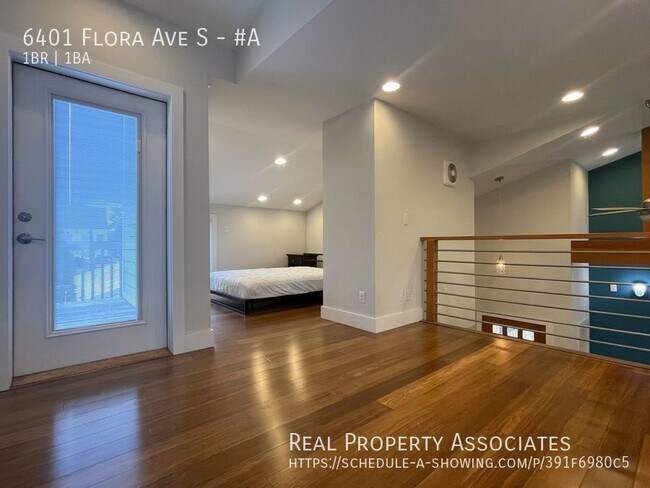 Building Photo - Beautiful newer one bedroom home with priv...