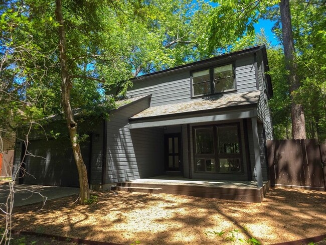 Foto del edificio - 14 Lehigh Springs Dr
