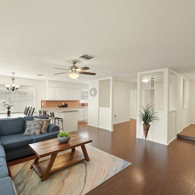 Building Photo - 411 Pickford Dr
