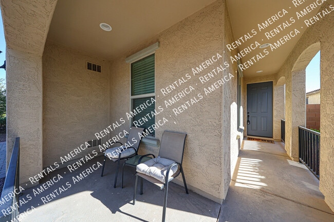 Building Photo - 17965 W Encinas Ln