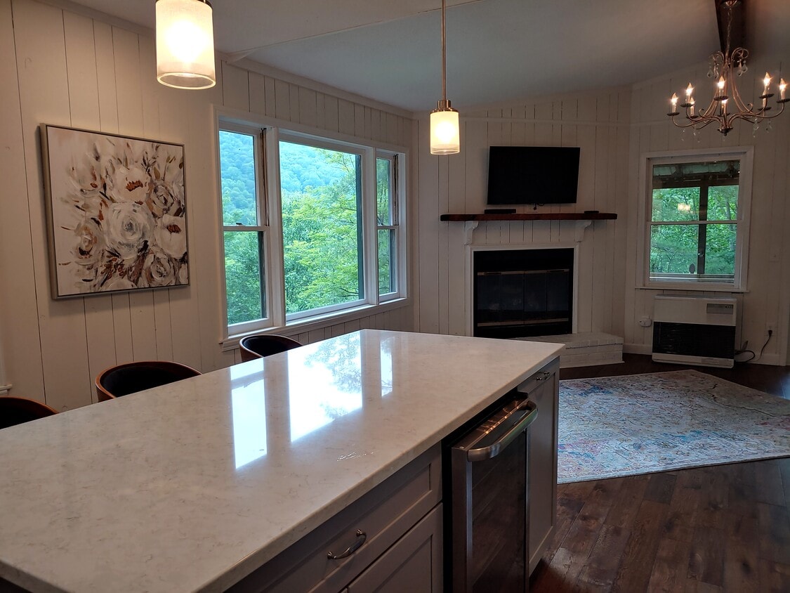 Photo - 116 Mogul Rd (Banner Elk, NC)