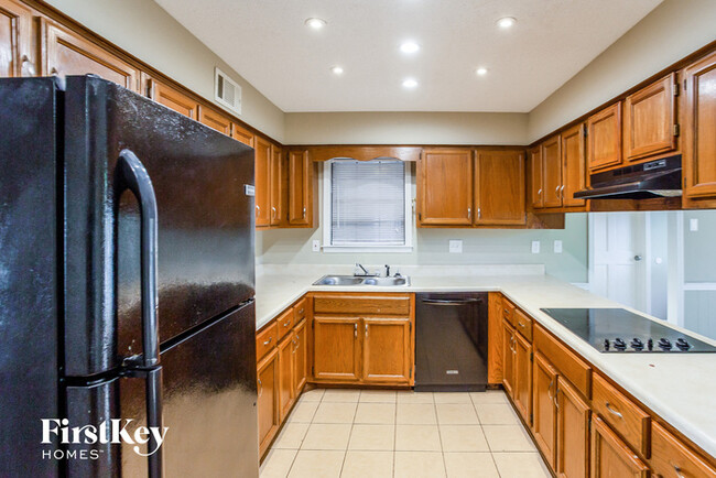 Building Photo - 2849 Rockcreek Pkwy