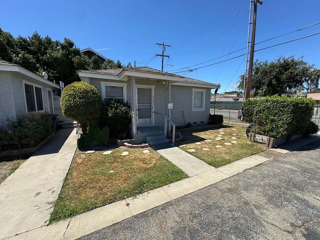 Building Photo - 25630 Lucille Ave