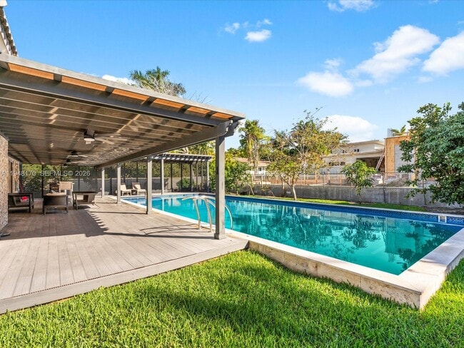 Building Photo - 201 Golden Beach Dr