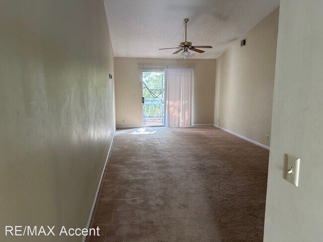 Foto del edificio - 2 br, 2 bath House - 910 Brett Dr. #56