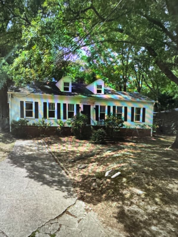 Building Photo - 15 Davie Cir
