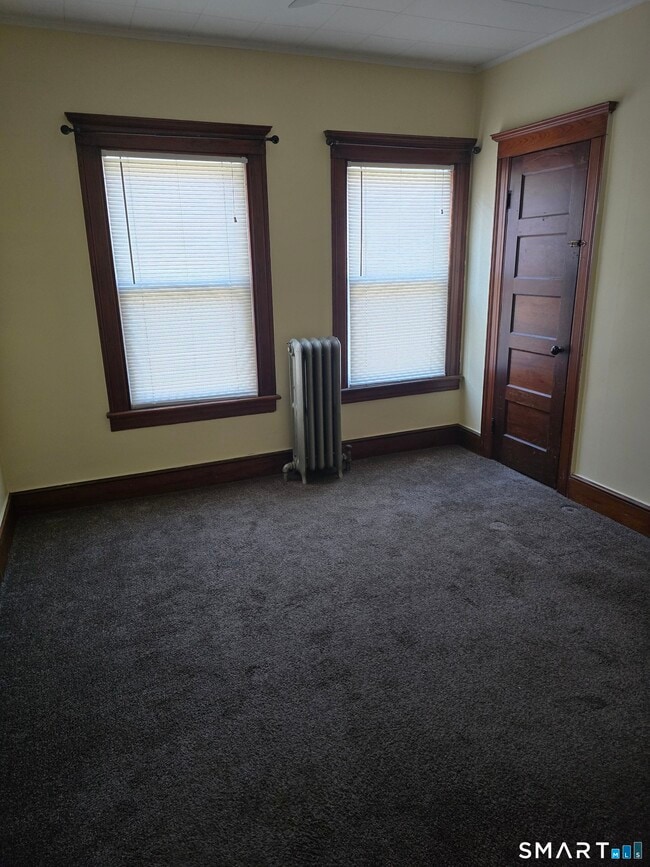 Building Photo - 785 Main St