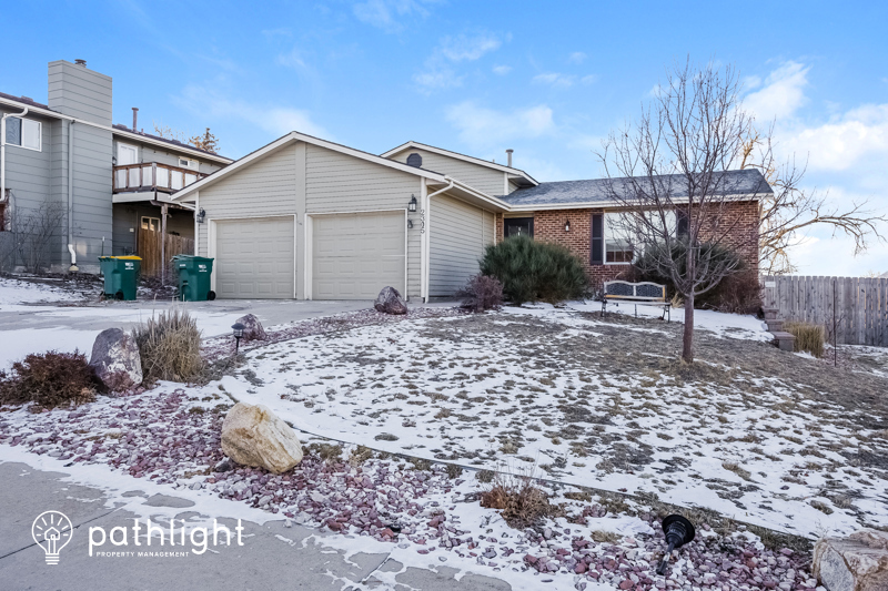 Primary Photo - 2305 Distinctive Drive, Colorado Springs, ...
