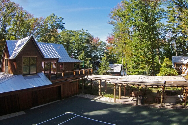 Foto del edificio - 131 Fish Hook Rd